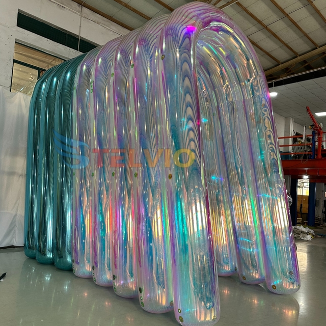 Inflatable Mirror Arch: A Bold Statement for Events